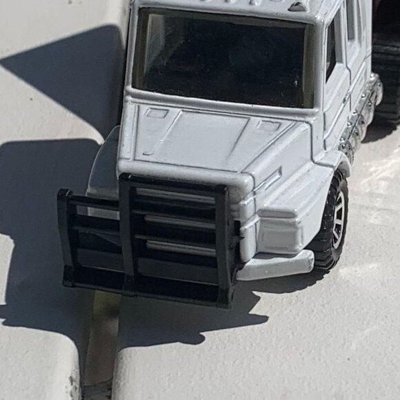 4pc Collectible Semi-Trucks - Picture 14 of 15